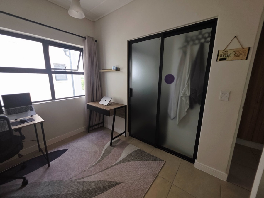 To Let 2 Bedroom Property for Rent in Sandown Western Cape